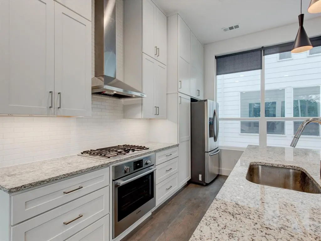 5923 Lindell Avenue, #101