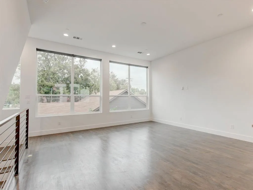 5923 Lindell Avenue, #101