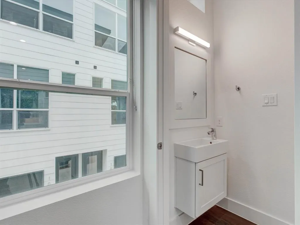 5923 Lindell Avenue, #101