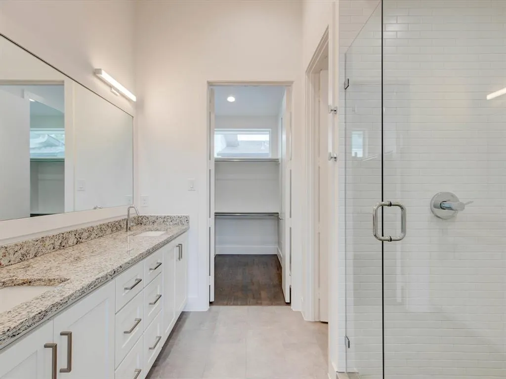 5923 Lindell Avenue, #101