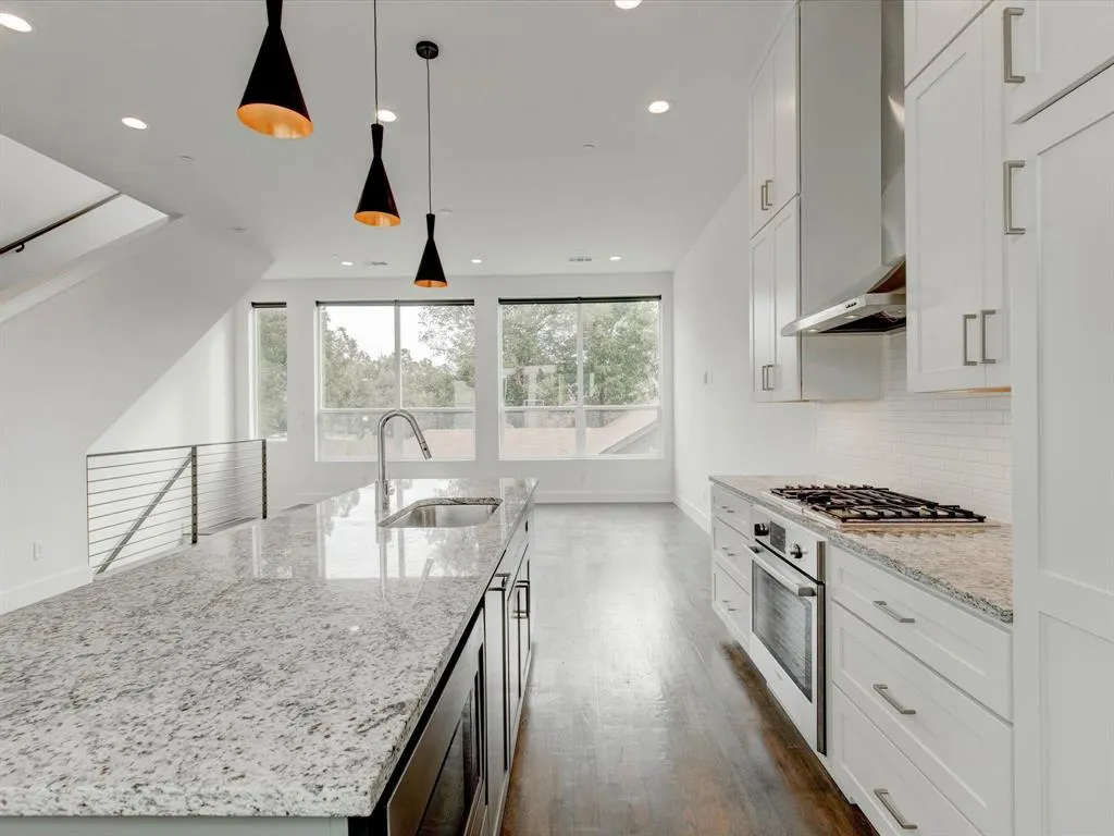 5923 Lindell Avenue, #101