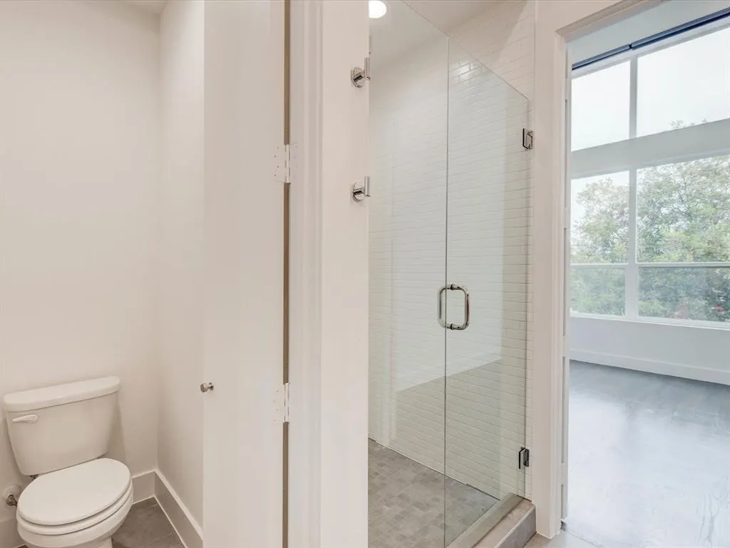 5923 Lindell Avenue, #101