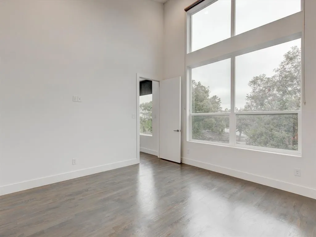 5923 Lindell Avenue, #101