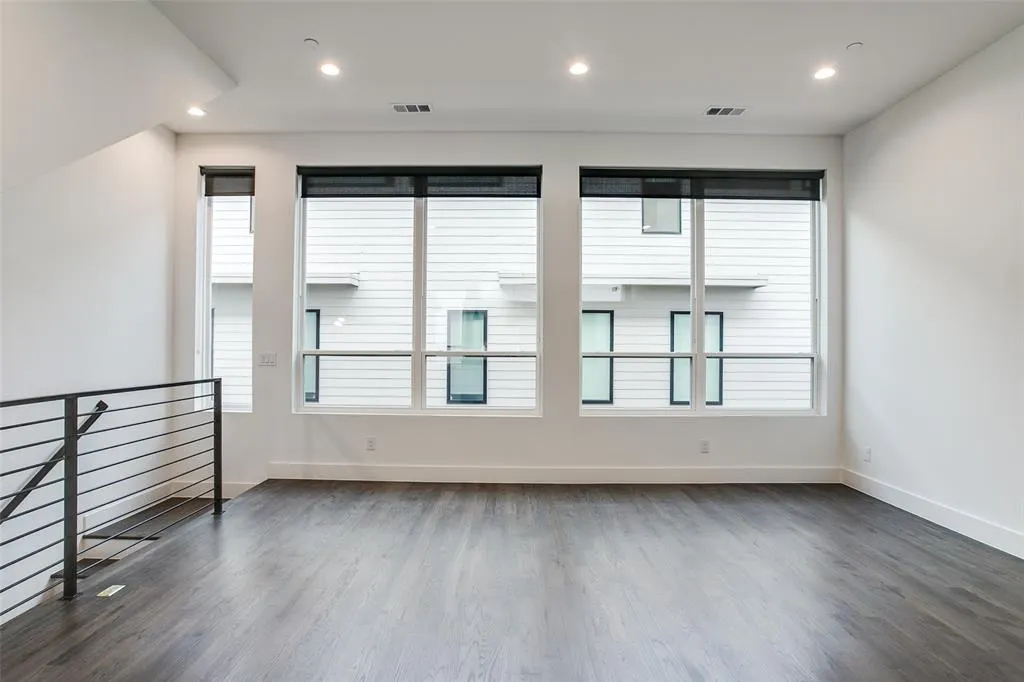 5708 Lindell Avenue, #103