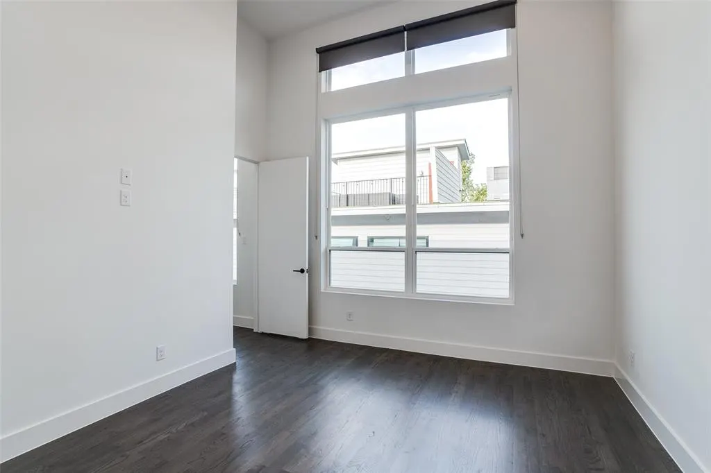 5708 Lindell Avenue, #103
