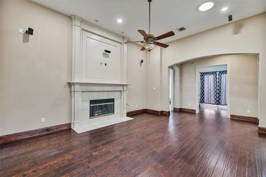 1049 Lake Ridge Drive