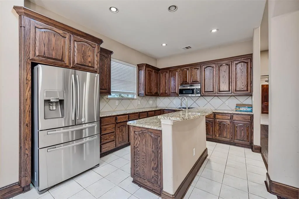 1049 Lake Ridge Drive