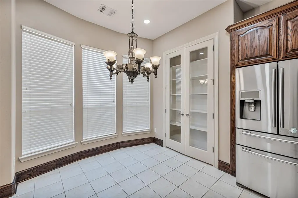 1049 Lake Ridge Drive