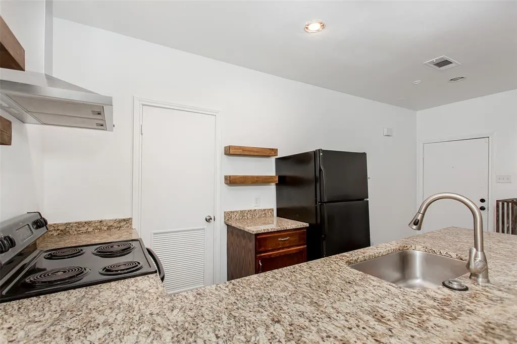 7660 Skillman Street, #401