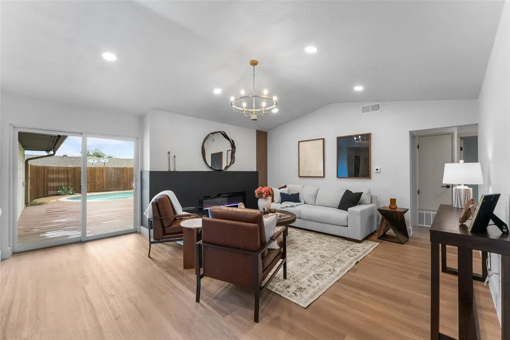 2123 Sunrise Trail