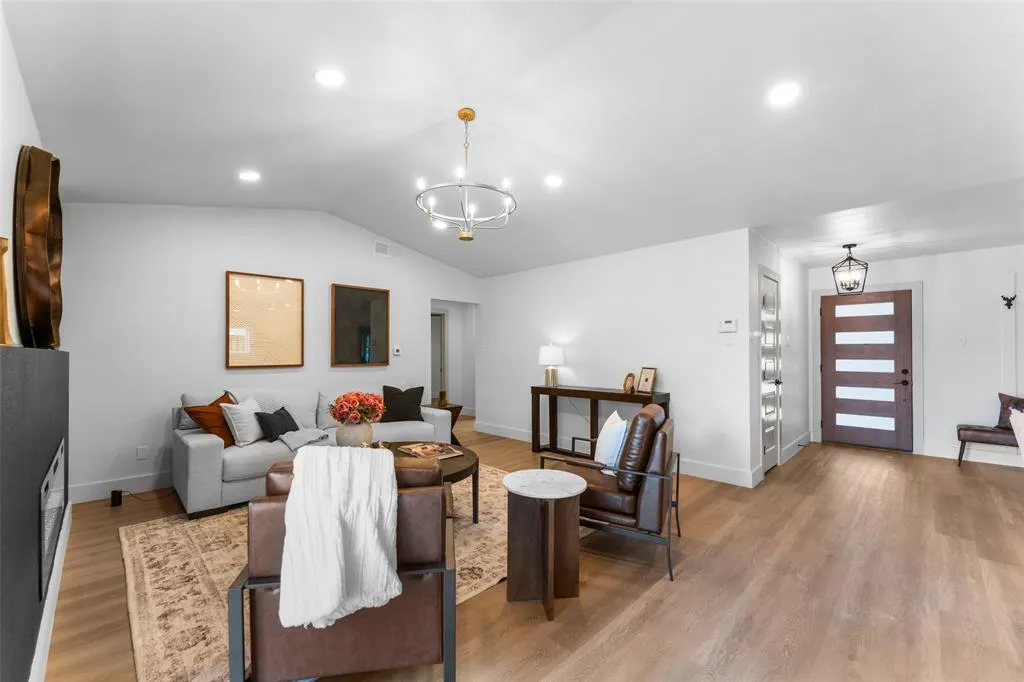 2123 Sunrise Trail
