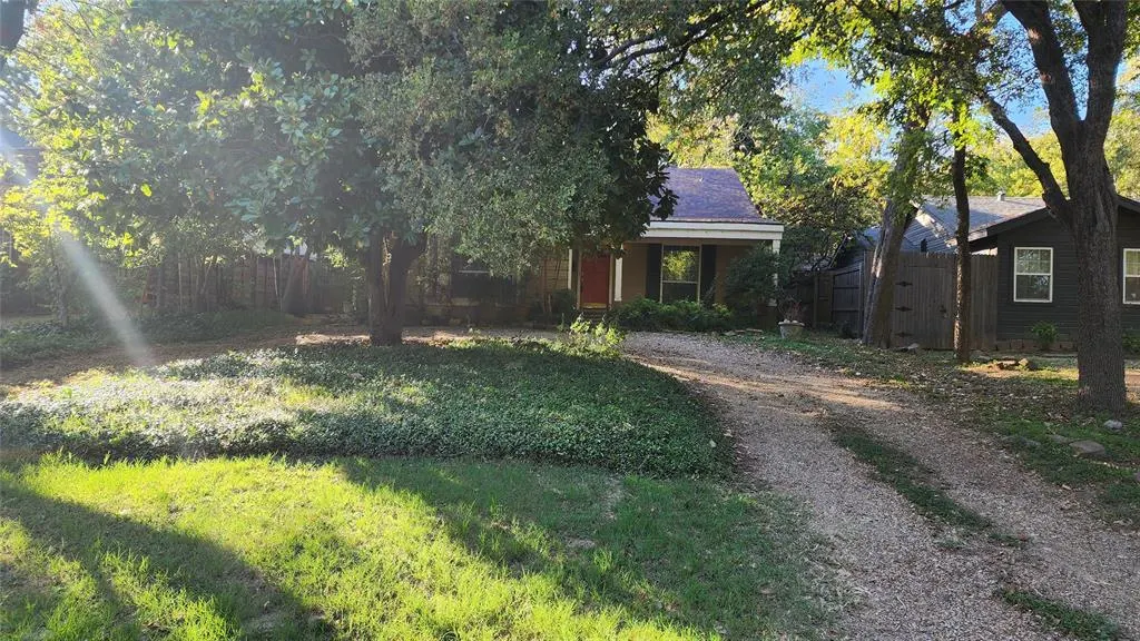 9239 E Lake Highlands Drive