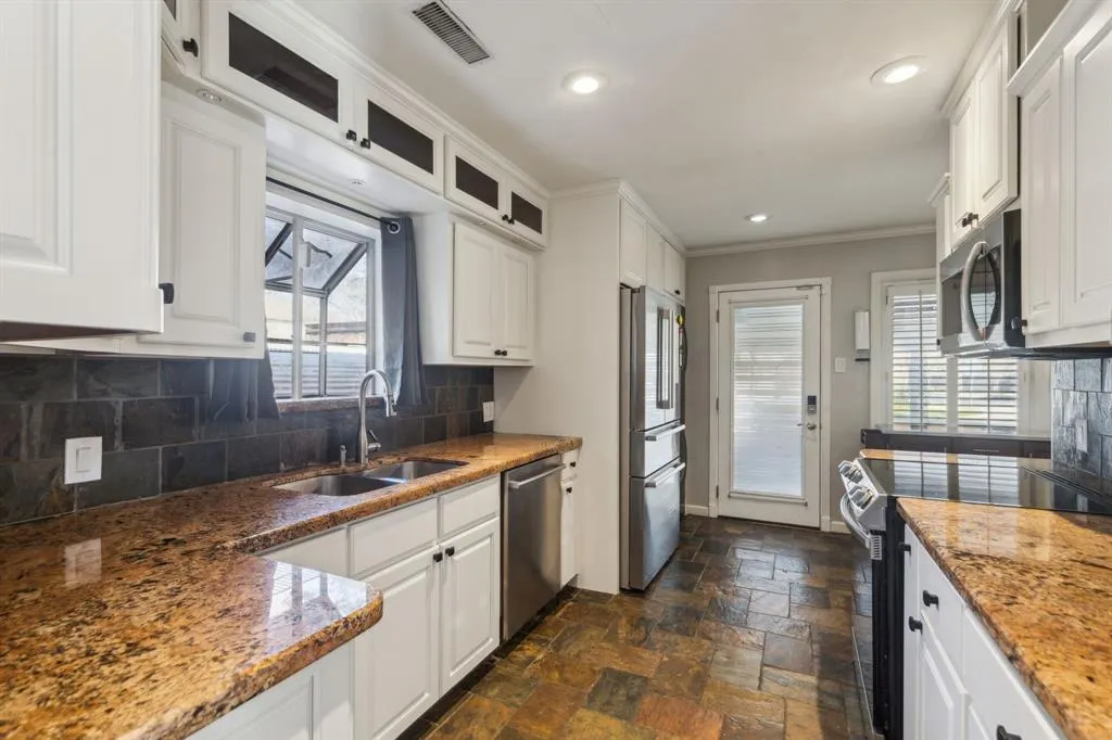 504 Monssen Drive