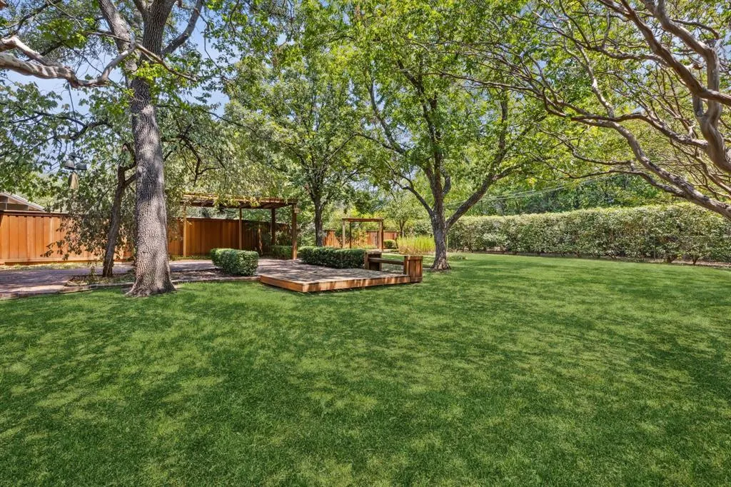 10714 Royal Springs Drive