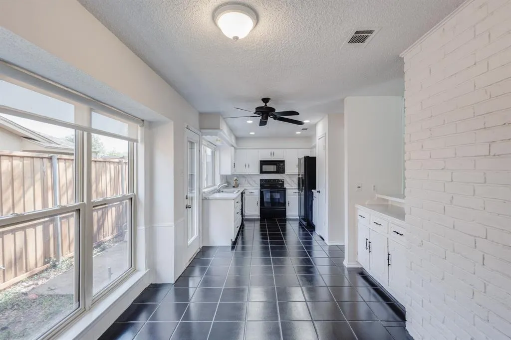 2121 Poppy Lane