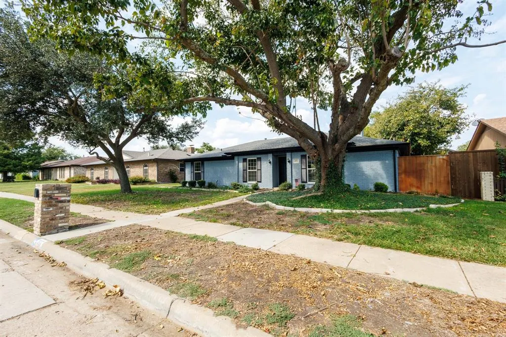 2121 Poppy Lane