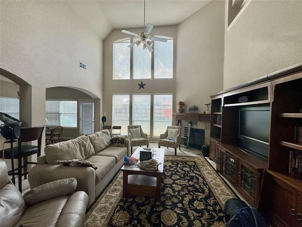 11821 Chaucer Drive
