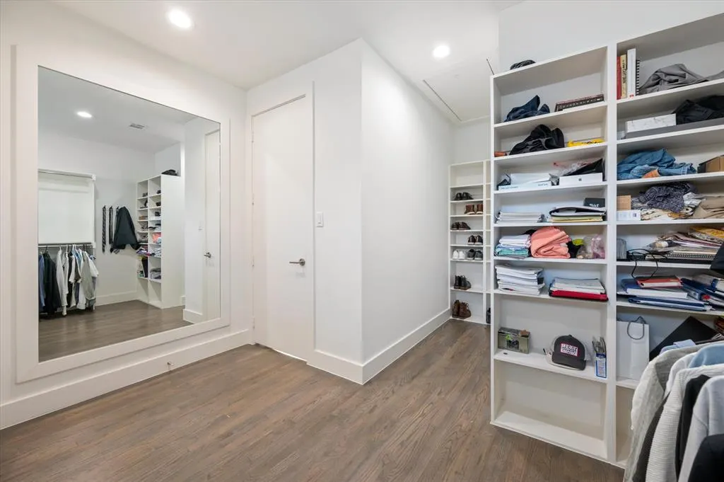 1848 Euclid Avenue, #104