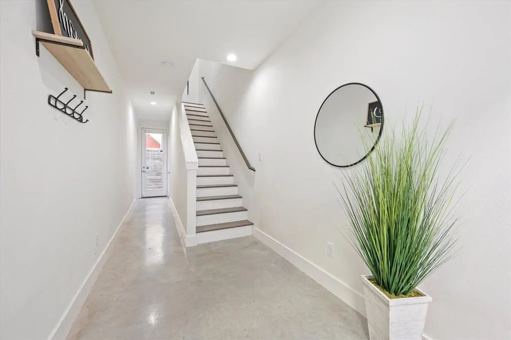 1848 Euclid Avenue, #104