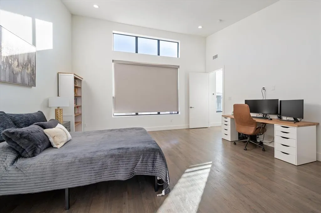 1848 Euclid Avenue, #104