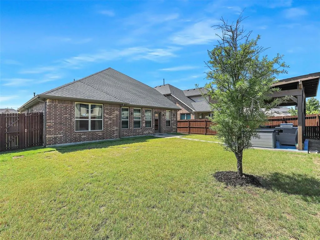 2613 Sunstar Drive