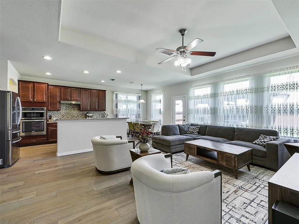 2613 Sunstar Drive