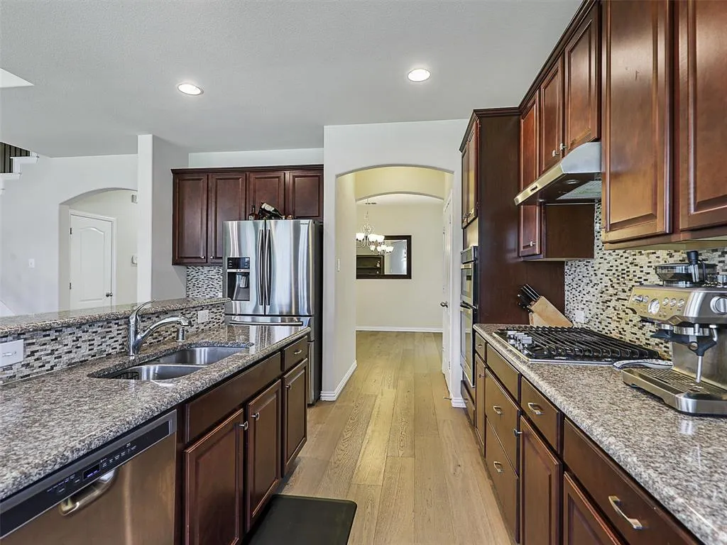 2613 Sunstar Drive