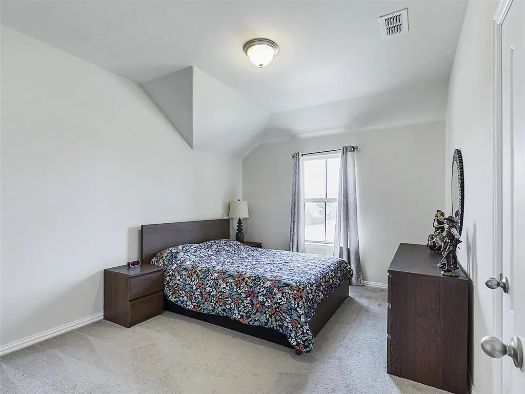 2613 Sunstar Drive