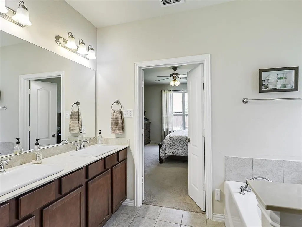 2613 Sunstar Drive
