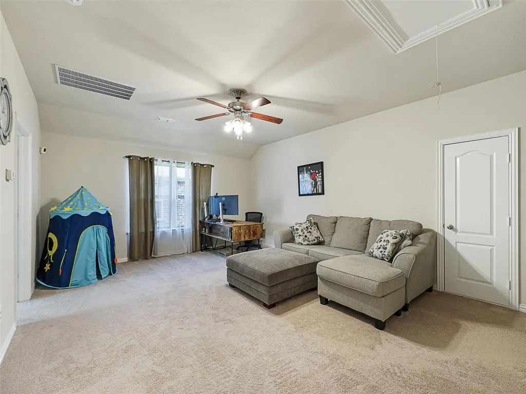 2613 Sunstar Drive