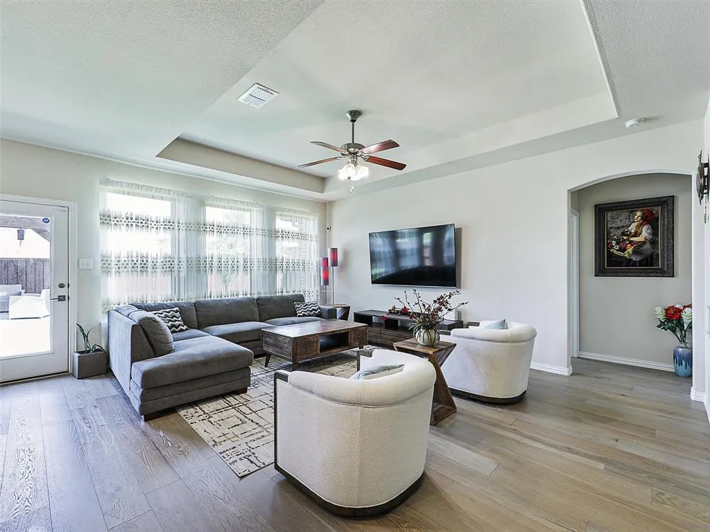 2613 Sunstar Drive