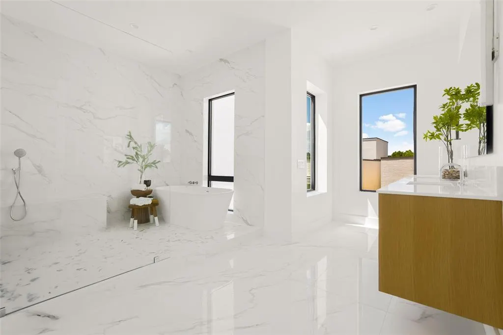 610 N Oak Cliff Boulevard, #204