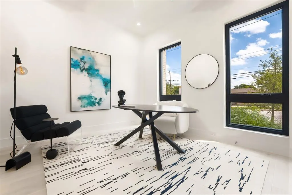 610 N Oak Cliff Boulevard, #204