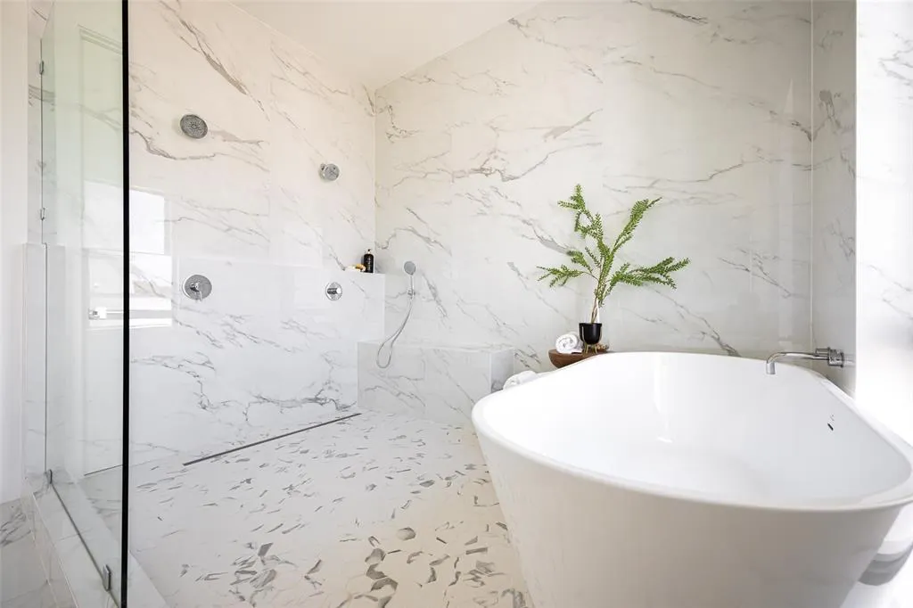 610 N Oak Cliff Boulevard, #204