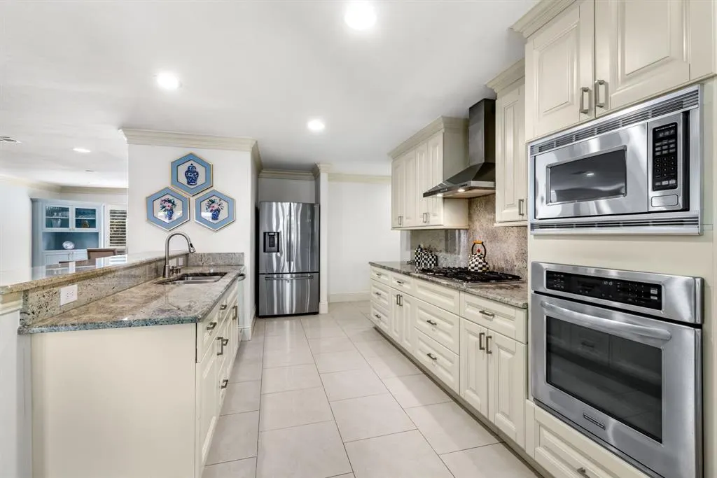 3965 Crown Shore Drive