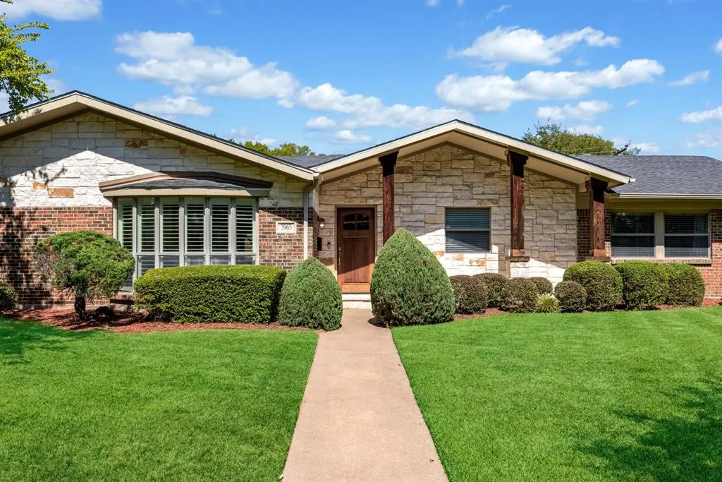 3965 Crown Shore Drive