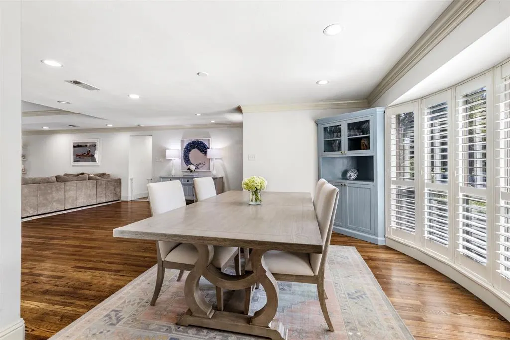 3965 Crown Shore Drive