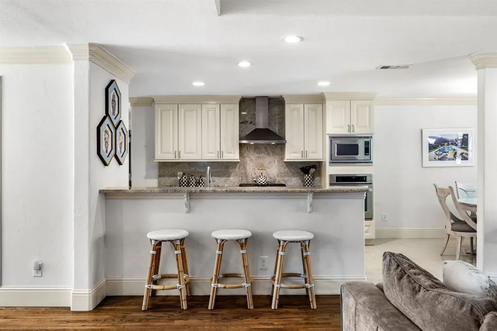3965 Crown Shore Drive