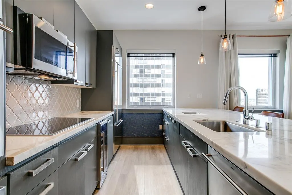 1505 Elm Street, #1603