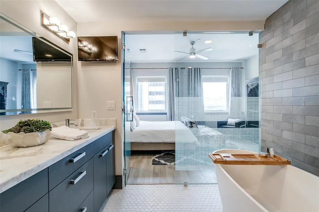 1505 Elm Street, #1603