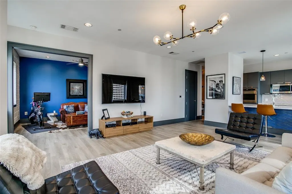 1505 Elm Street, #1603