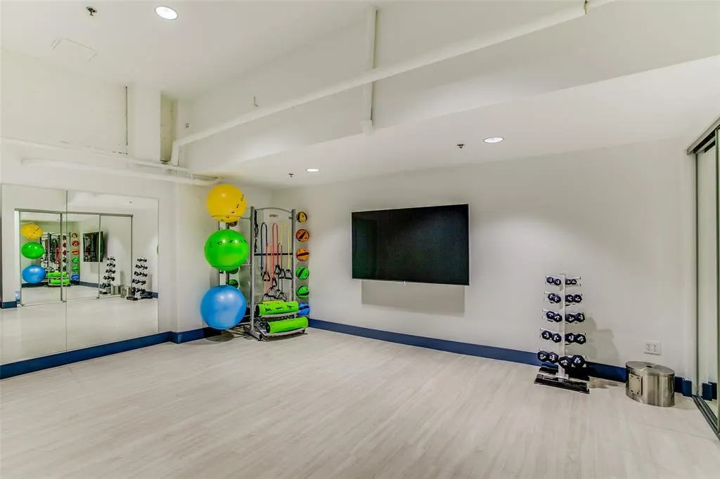 1505 Elm Street, #1603