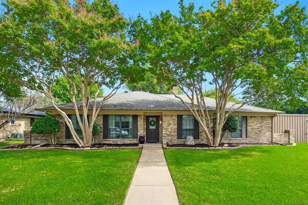 202 Mistletoe Drive