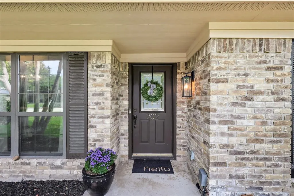 202 Mistletoe Drive