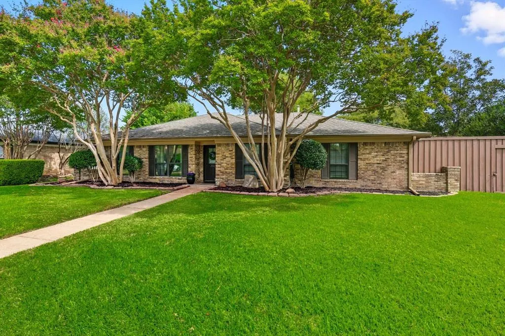 202 Mistletoe Drive