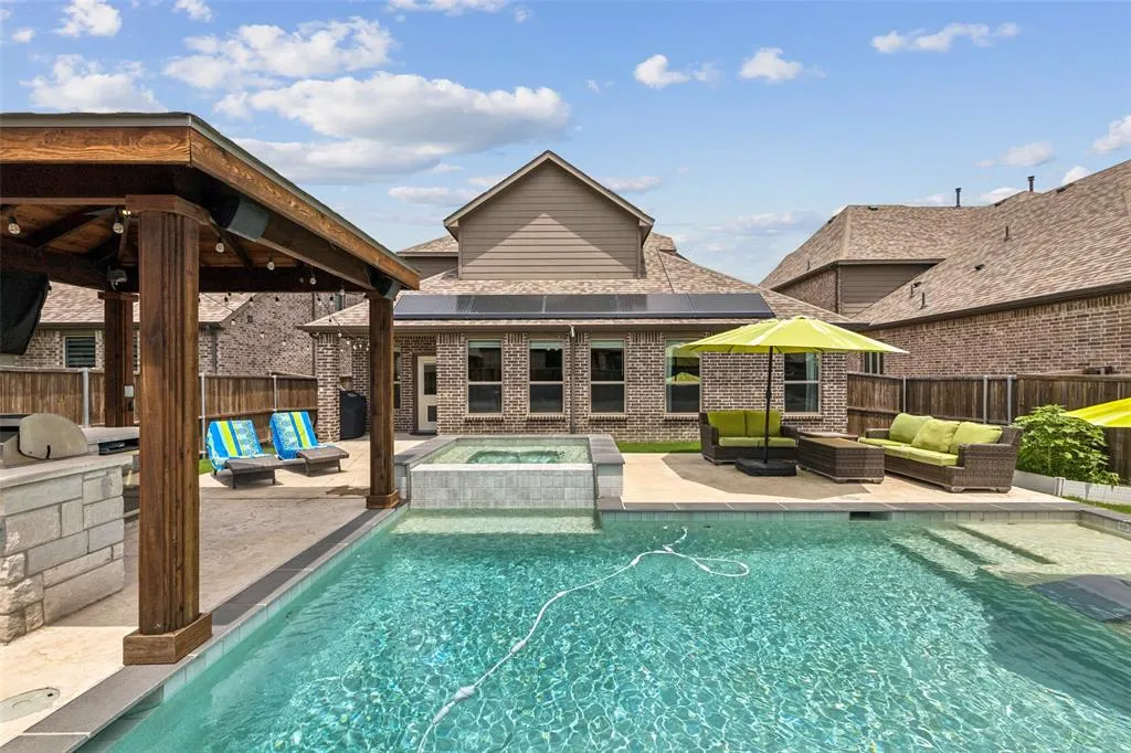 5909 Horsetail Drive