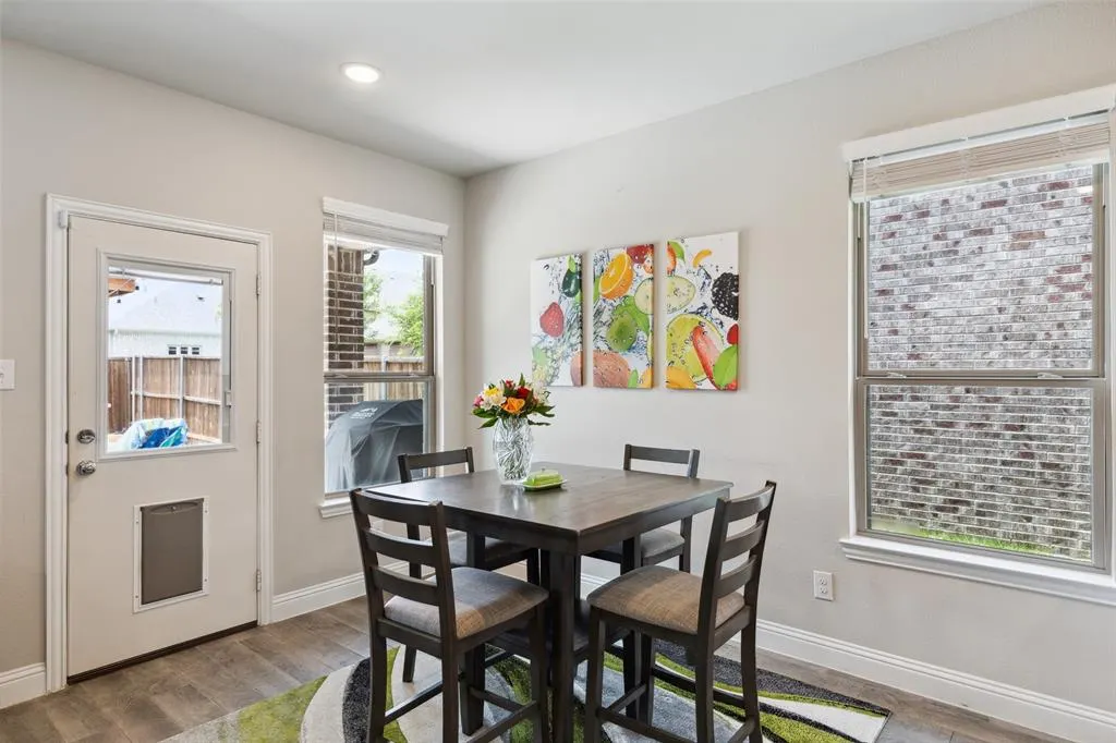 5909 Horsetail Drive