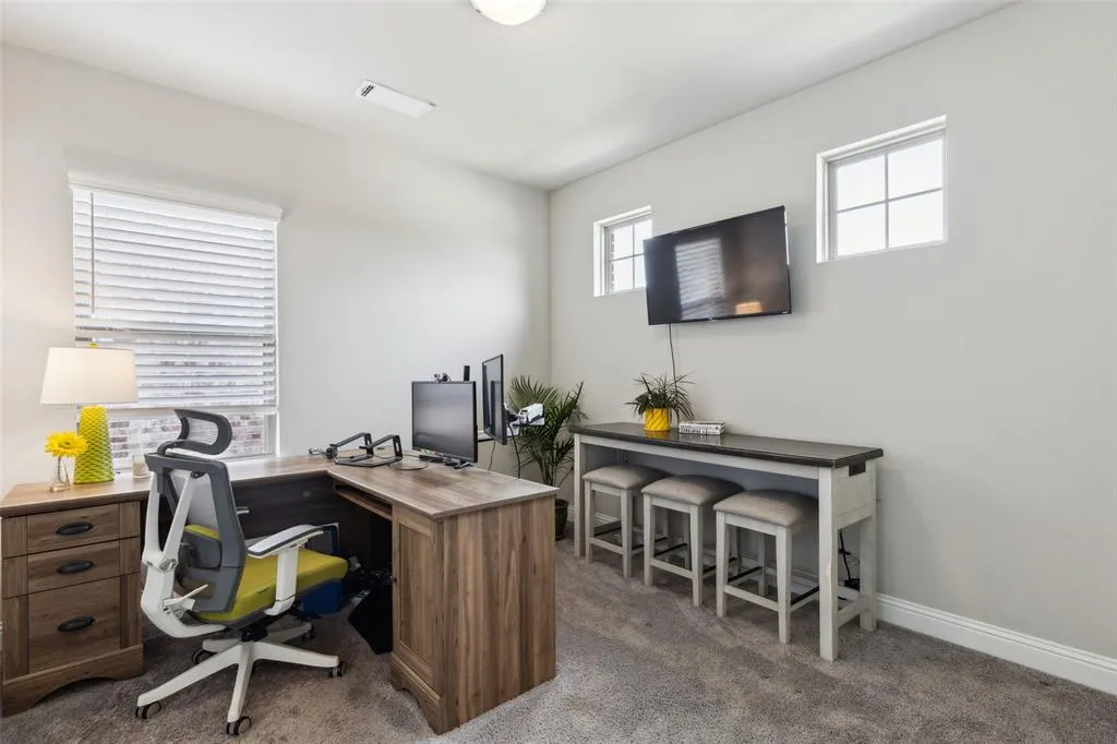 5909 Horsetail Drive