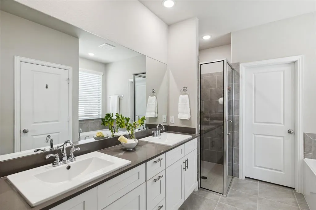 5909 Horsetail Drive