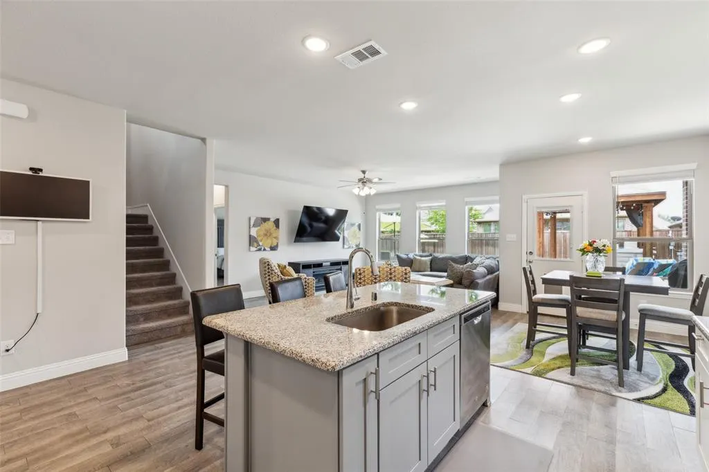 5909 Horsetail Drive